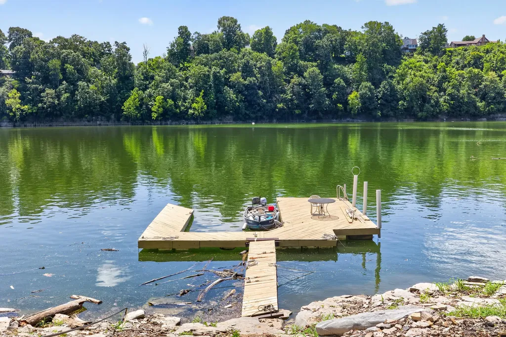 1724 Paradise Camp Road Harrodsburg KY 40330