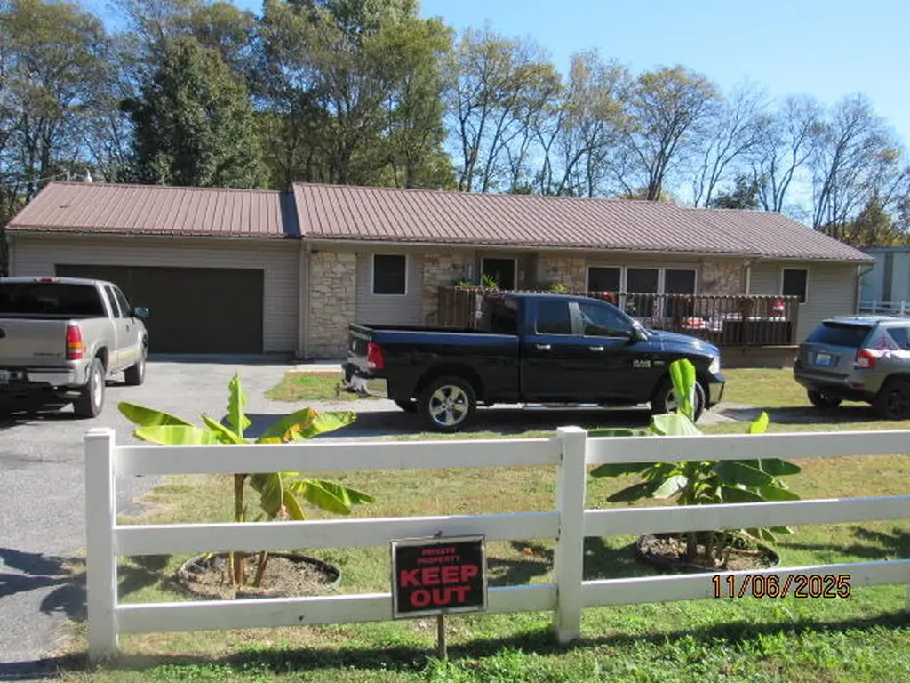 155 Deanne Drive Ledbetter KY 42058