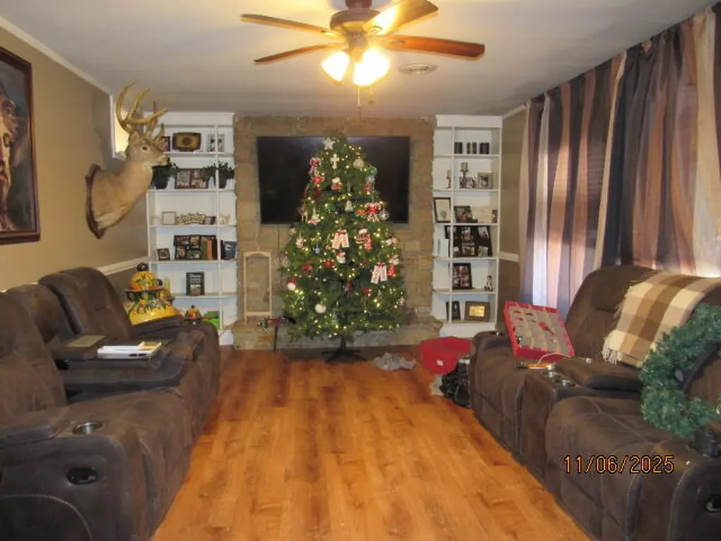 155 Deanne Drive Ledbetter KY 42058