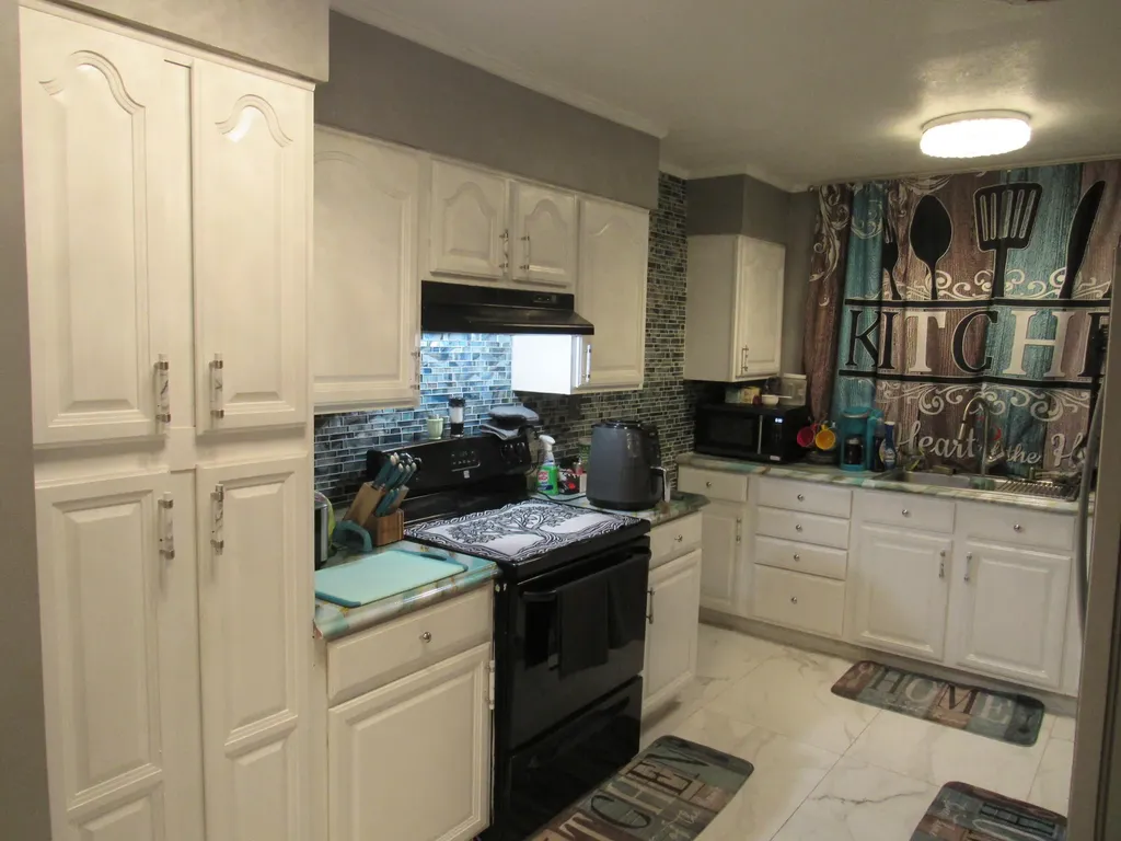 155 Deanne Drive Ledbetter KY 42058