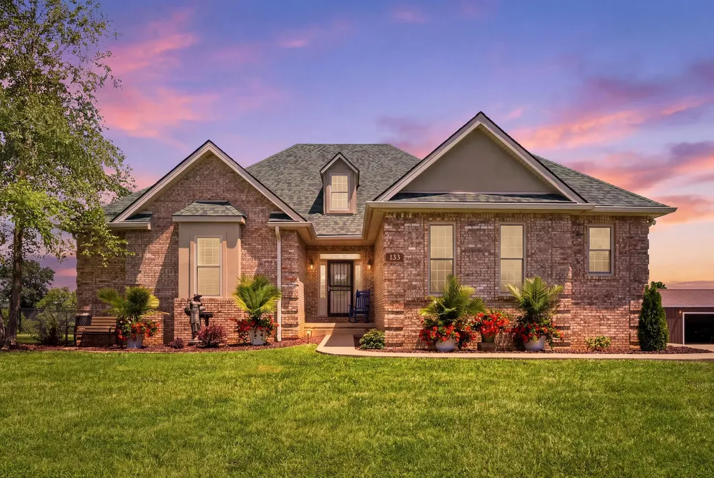 133 Levee Lane Hodgenville KY 42748
