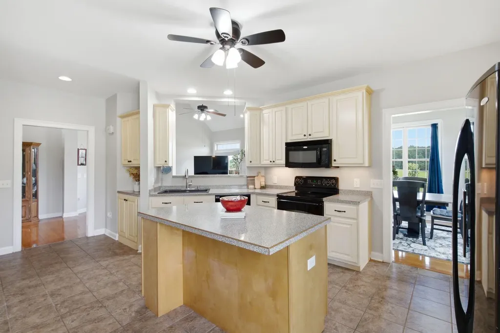 133 Levee Lane Hodgenville KY 42748