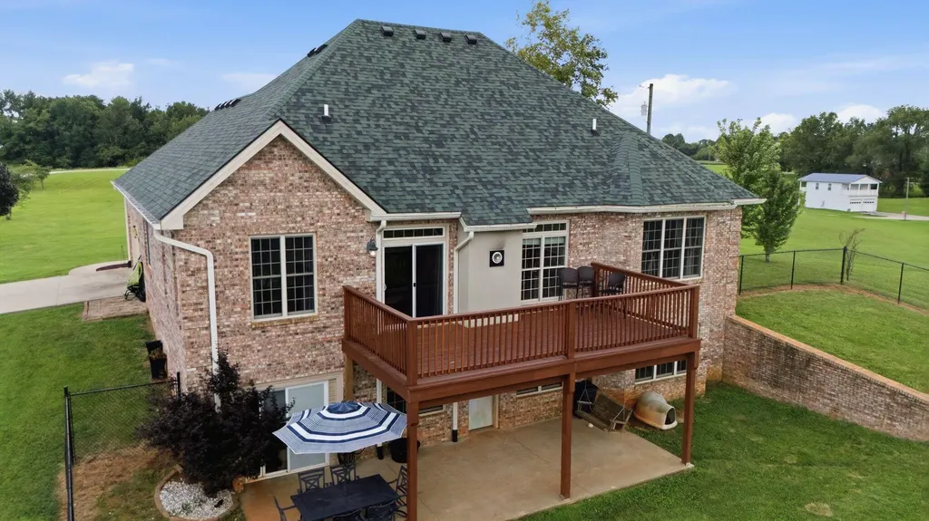 133 Levee Lane Hodgenville KY 42748