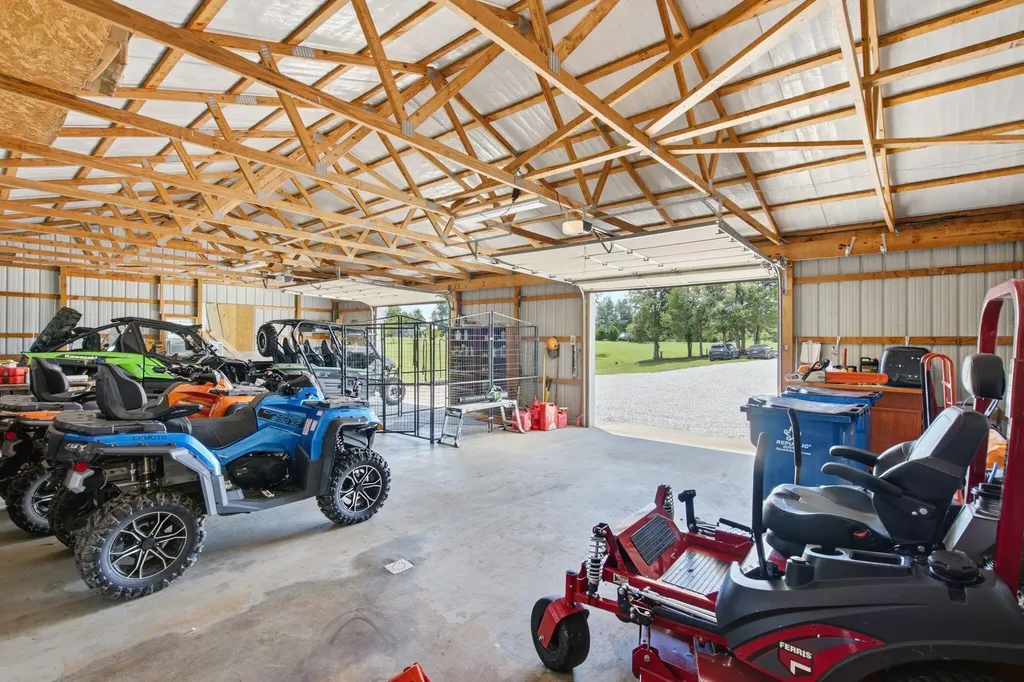 133 Levee Lane Hodgenville KY 42748