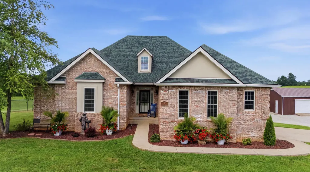 133 Levee Lane Hodgenville KY 42748