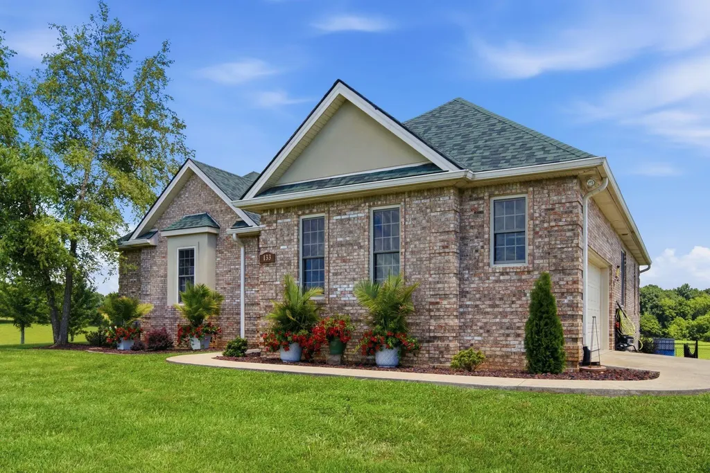 133 Levee Lane Hodgenville KY 42748