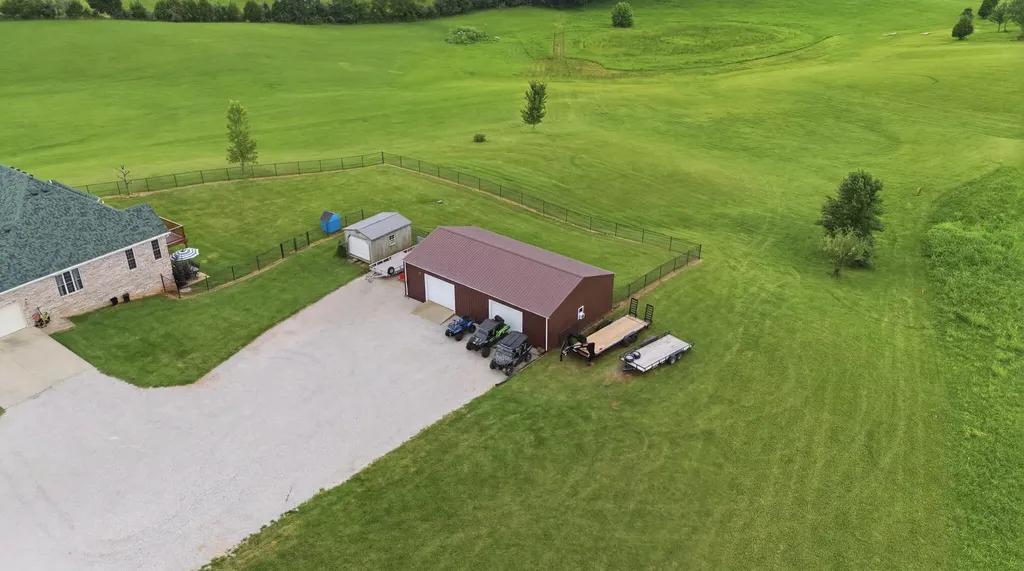 133 Levee Lane Hodgenville KY 42748