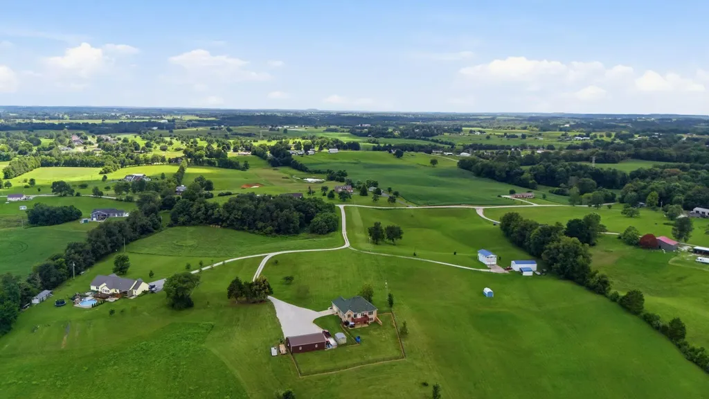 133 Levee Lane Hodgenville KY 42748