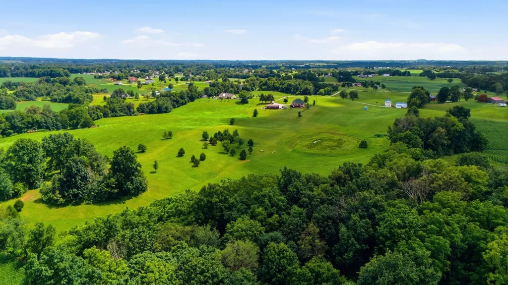 133 Levee Lane Hodgenville KY 42748