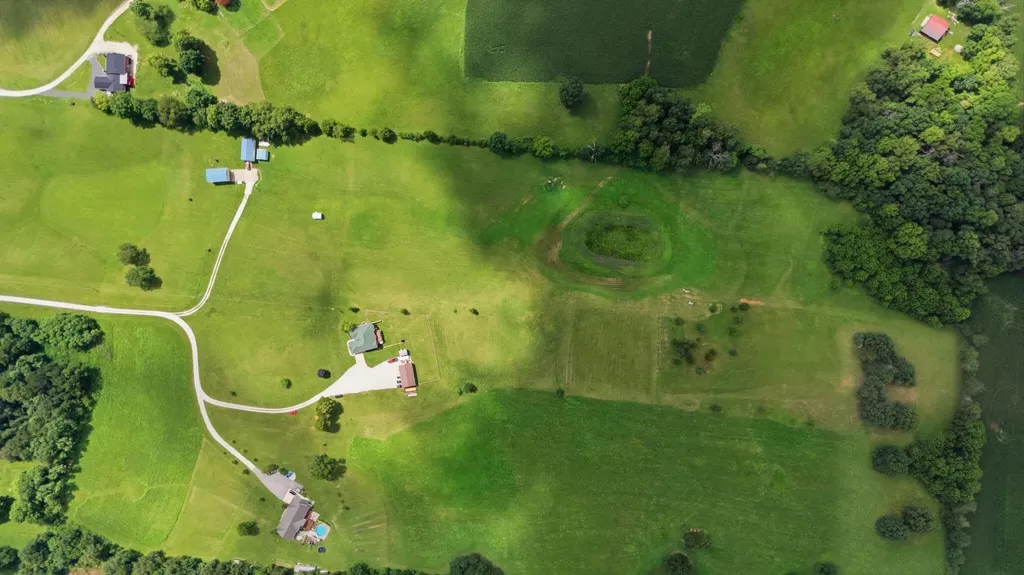133 Levee Lane Hodgenville KY 42748