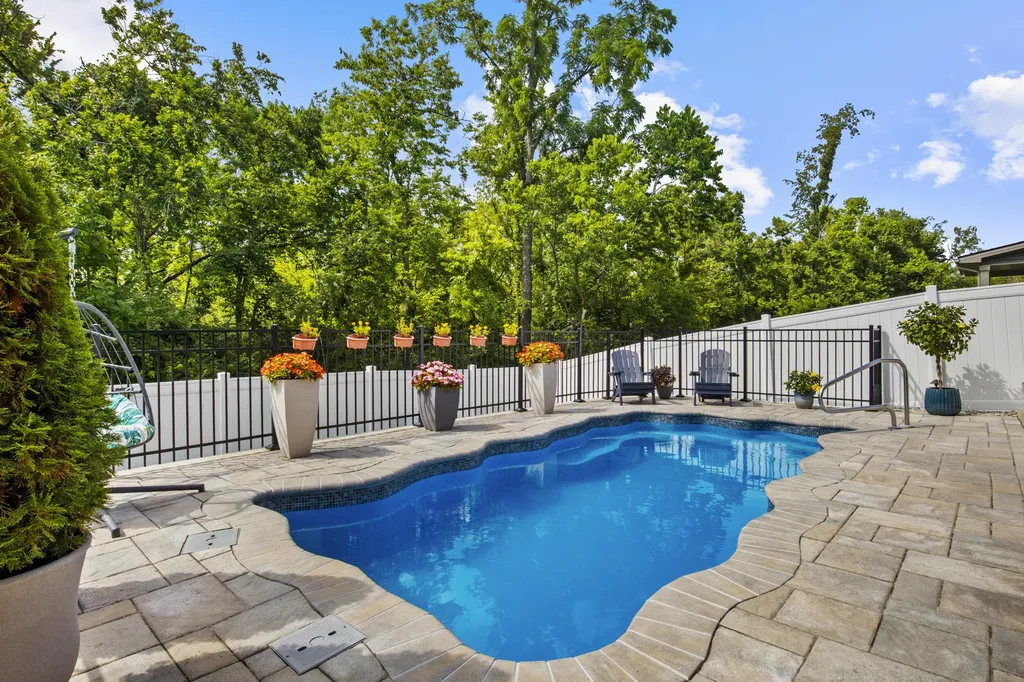 3581 Bay Springs Park Lexington KY 40509