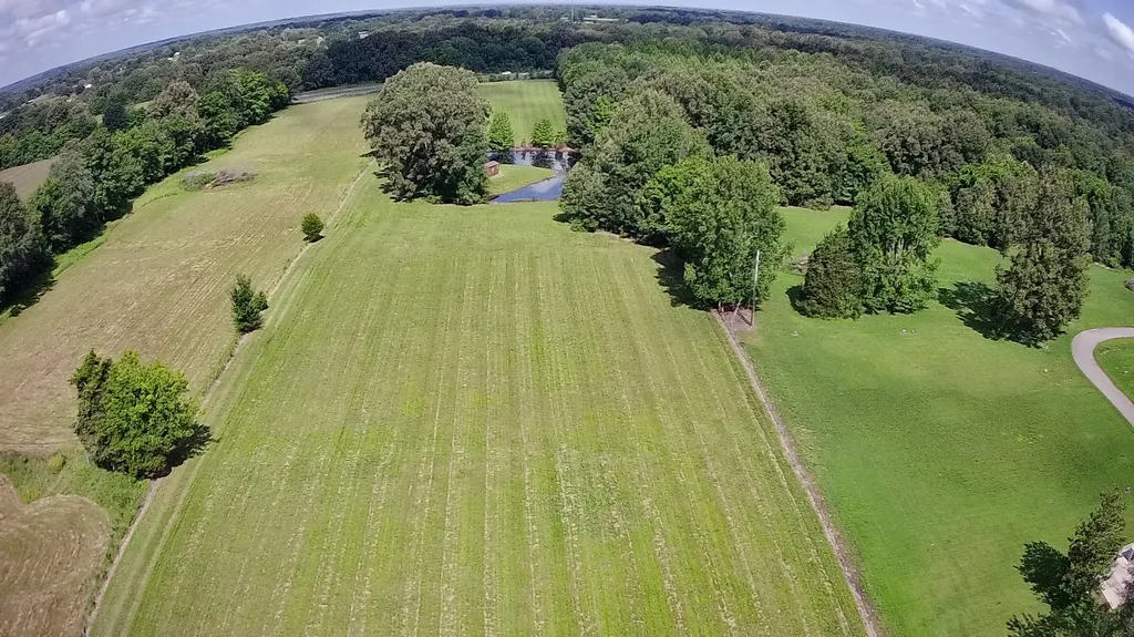 1851 U.s. 641 Benton KY 42025