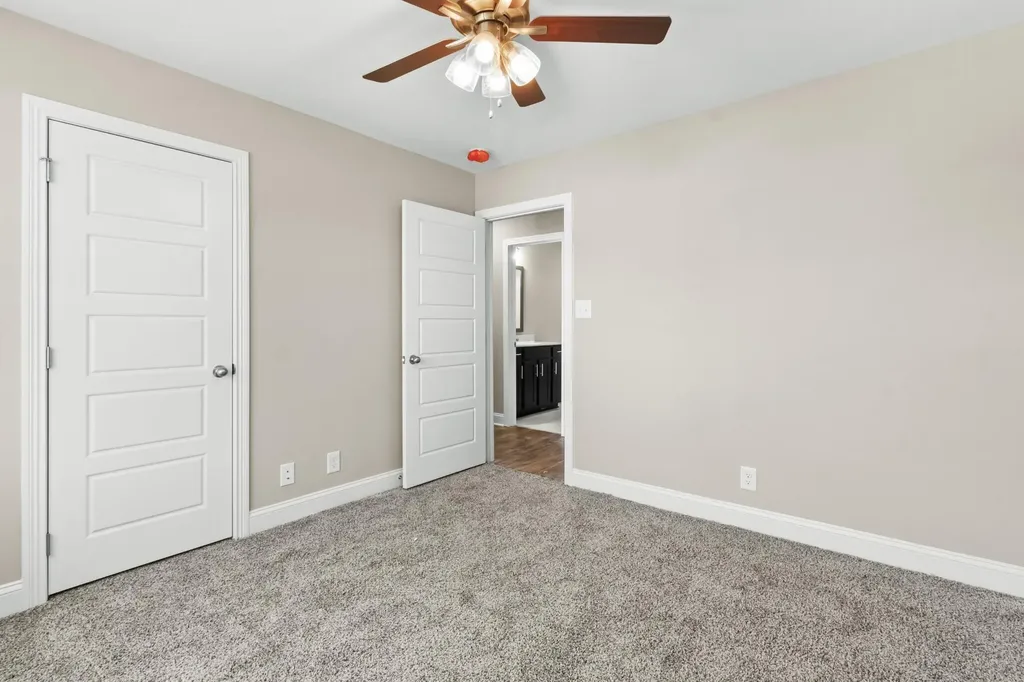 107 Kingston Court Oak Grove KY 42262