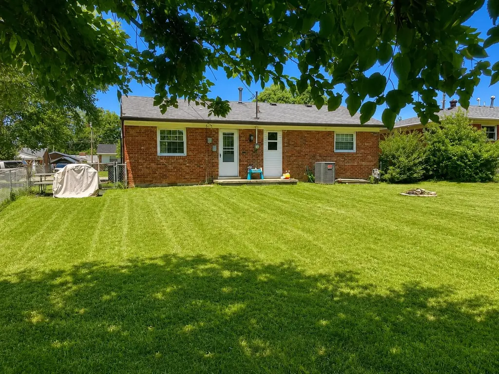 331 Mcdonald Drive Versailles KY 40383
