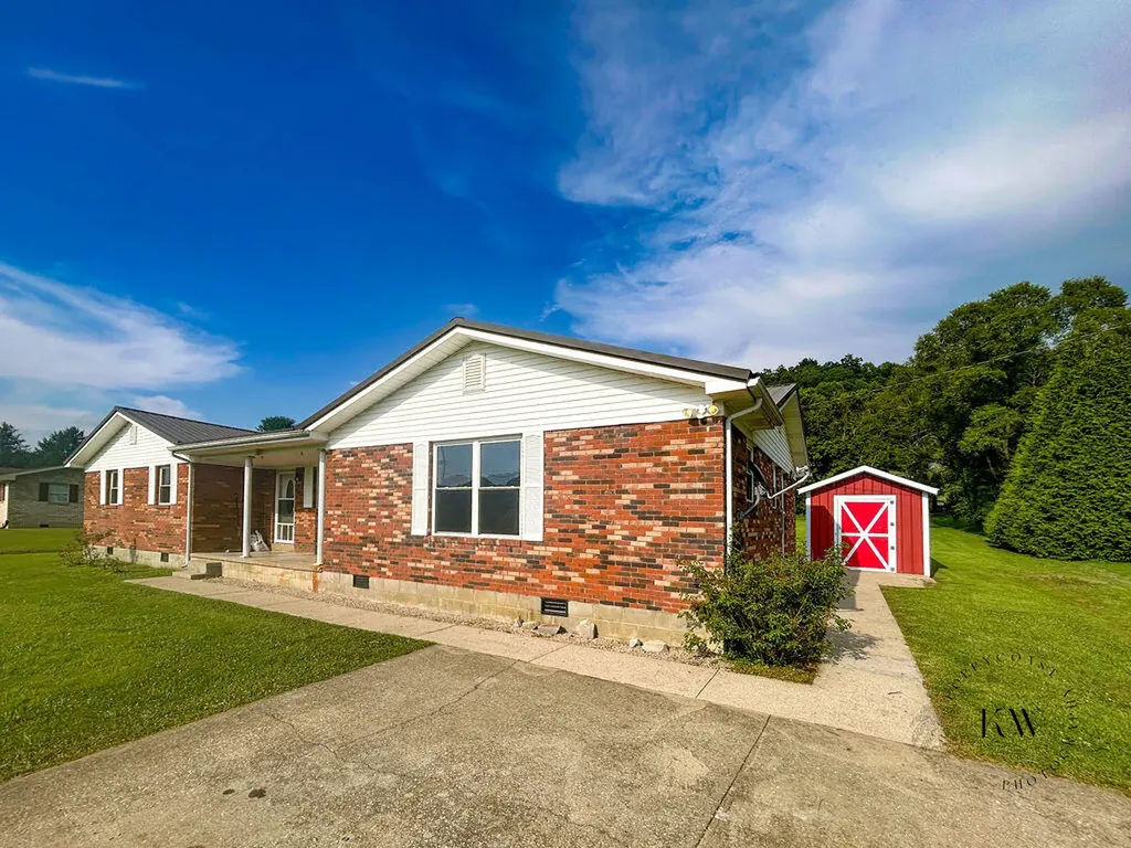 4621 Liberty Road West Liberty KY 41472