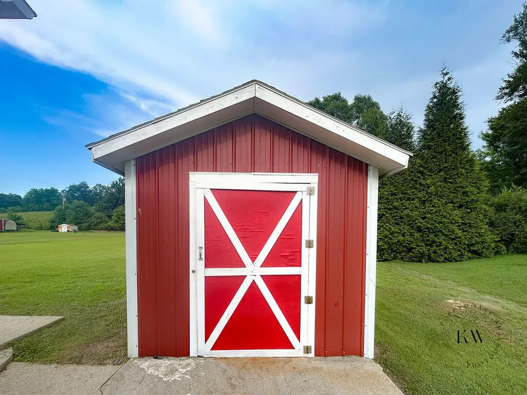4621 Liberty Road West Liberty KY 41472