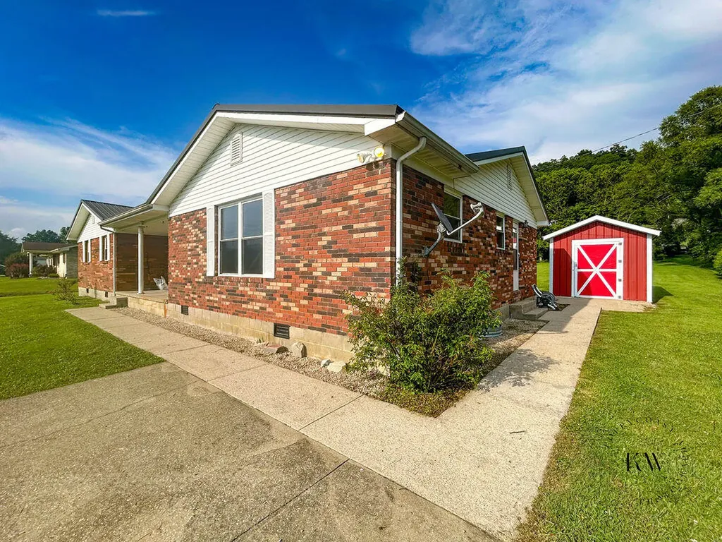 4621 Liberty Road West Liberty KY 41472