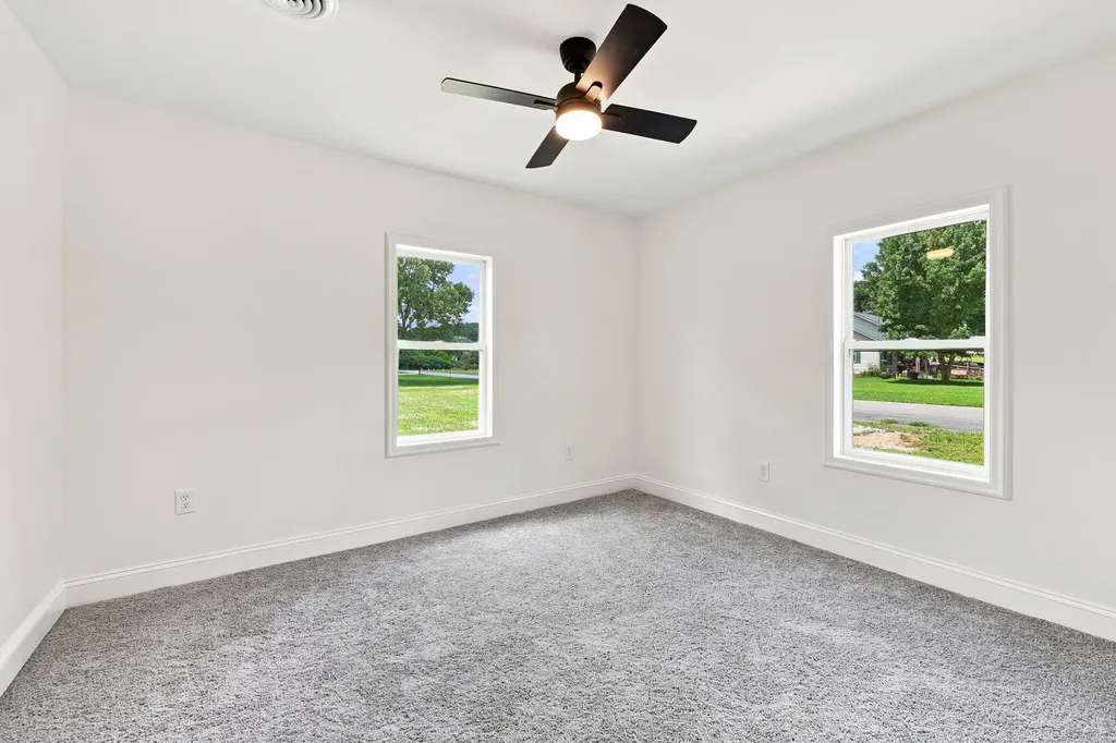 100 Fay Street Jeffersonville KY 40337
