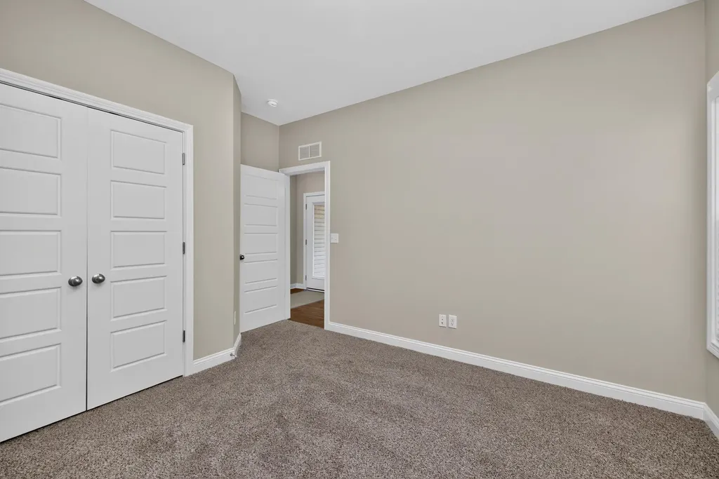 553 Shropshire Avenue Lexington KY 40508