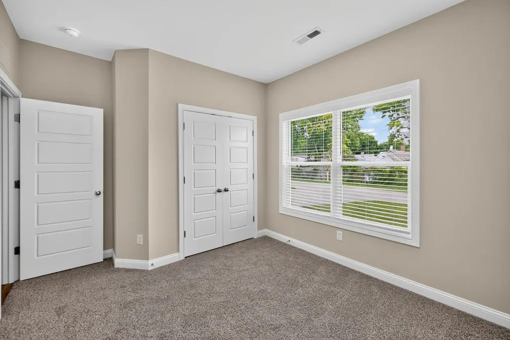 553 Shropshire Avenue Lexington KY 40508