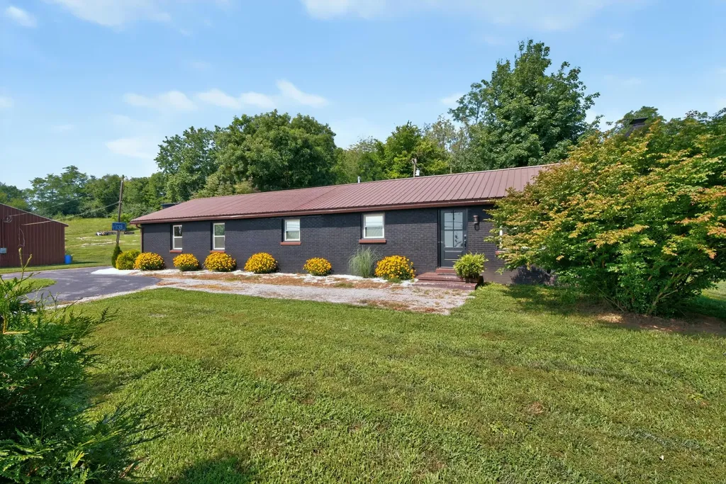 2640 Fords Mill Road Versailles KY 40383
