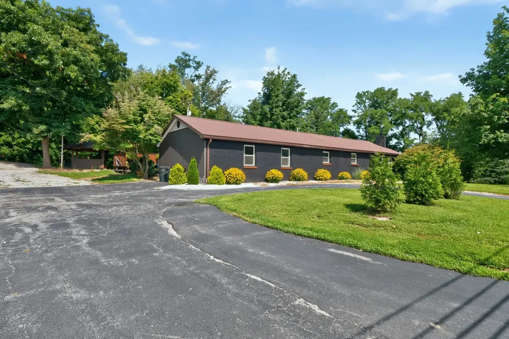 2640 Fords Mill Road Versailles KY 40383