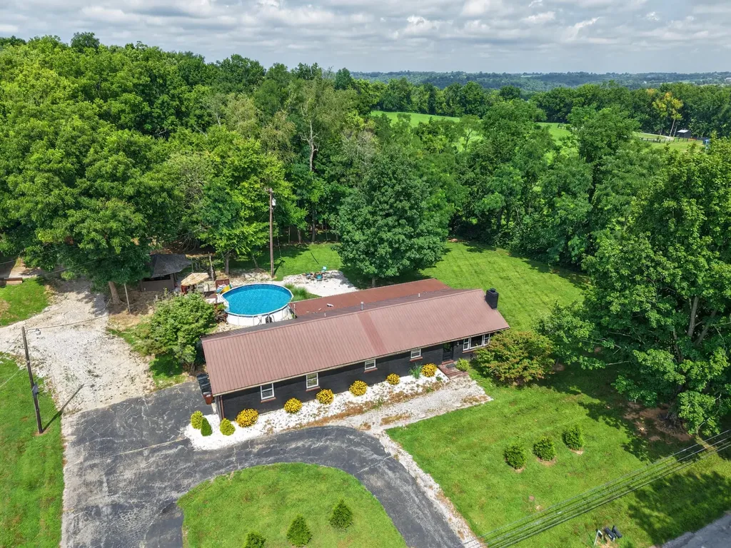 2640 Fords Mill Road Versailles KY 40383