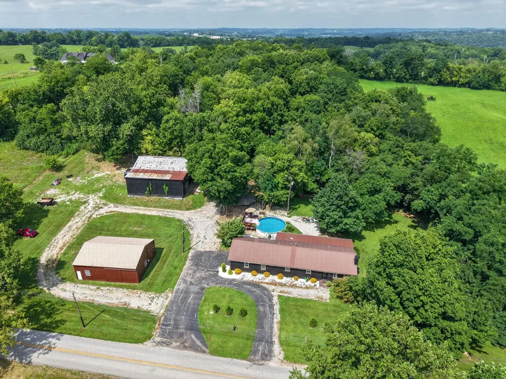 2640 Fords Mill Road Versailles KY 40383