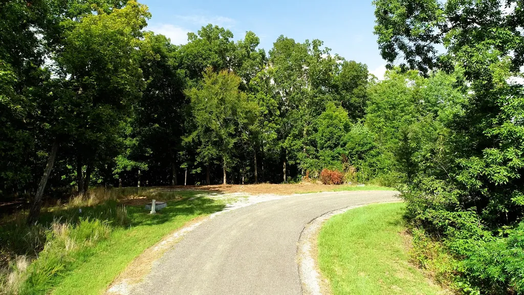 11 Tow Lane Murray KY 42071