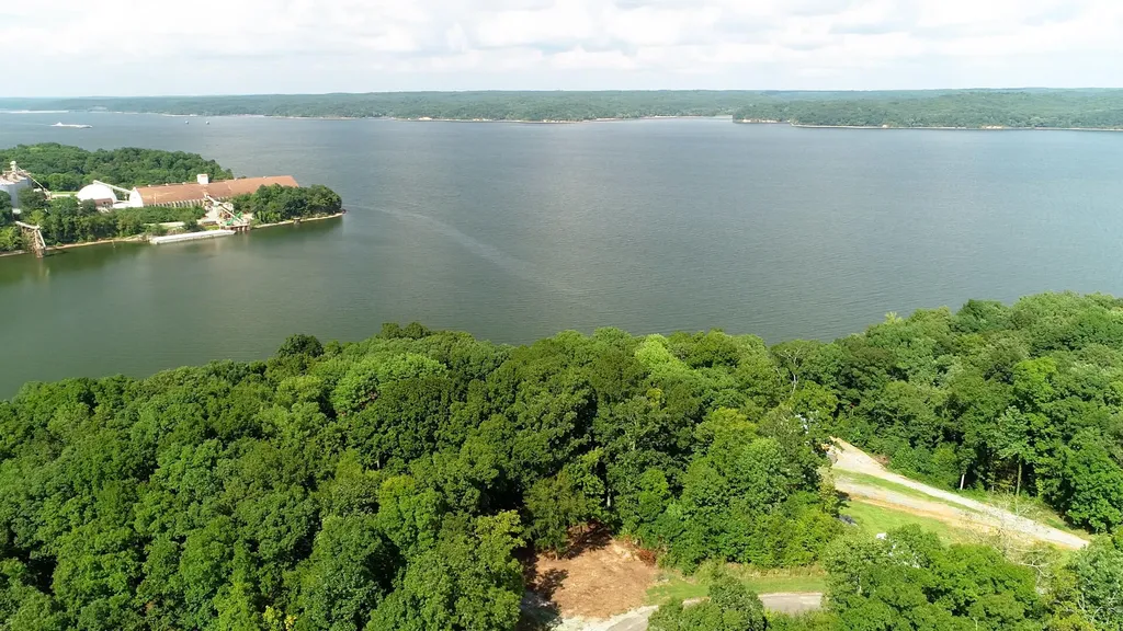 11 Tow Lane Murray KY 42071