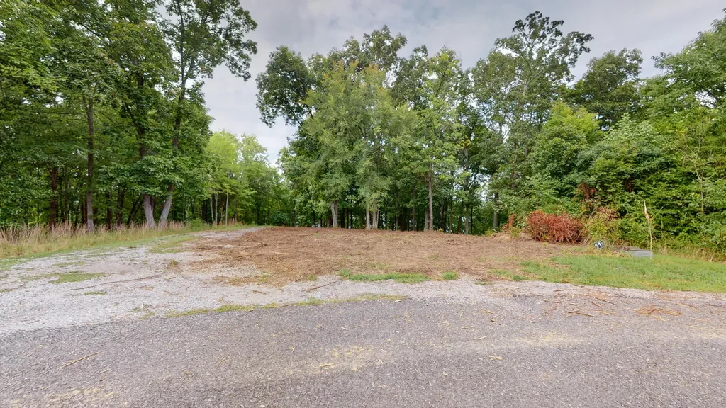 11 Tow Lane Murray KY 42071