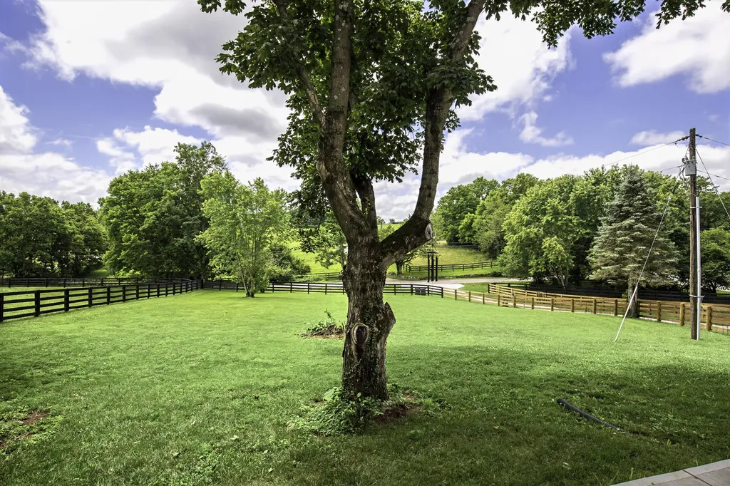 560 Delaney Ferry Road Versailles KY 40383