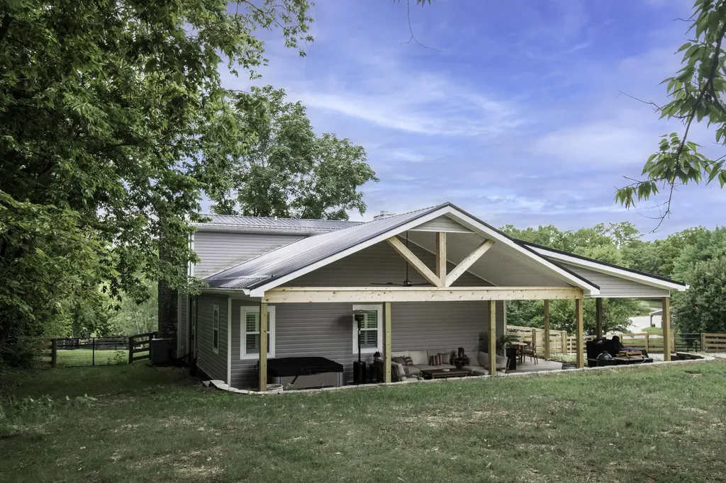 560 Delaney Ferry Road Versailles KY 40383