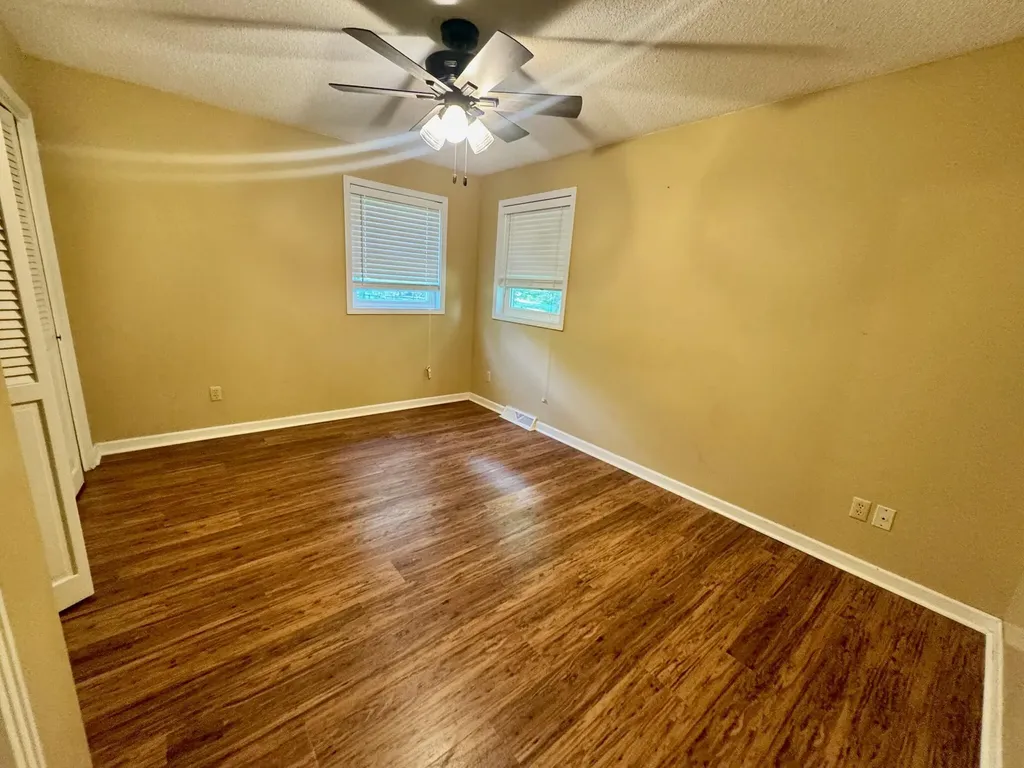 52 S Nottingham Lane Murray KY 42071