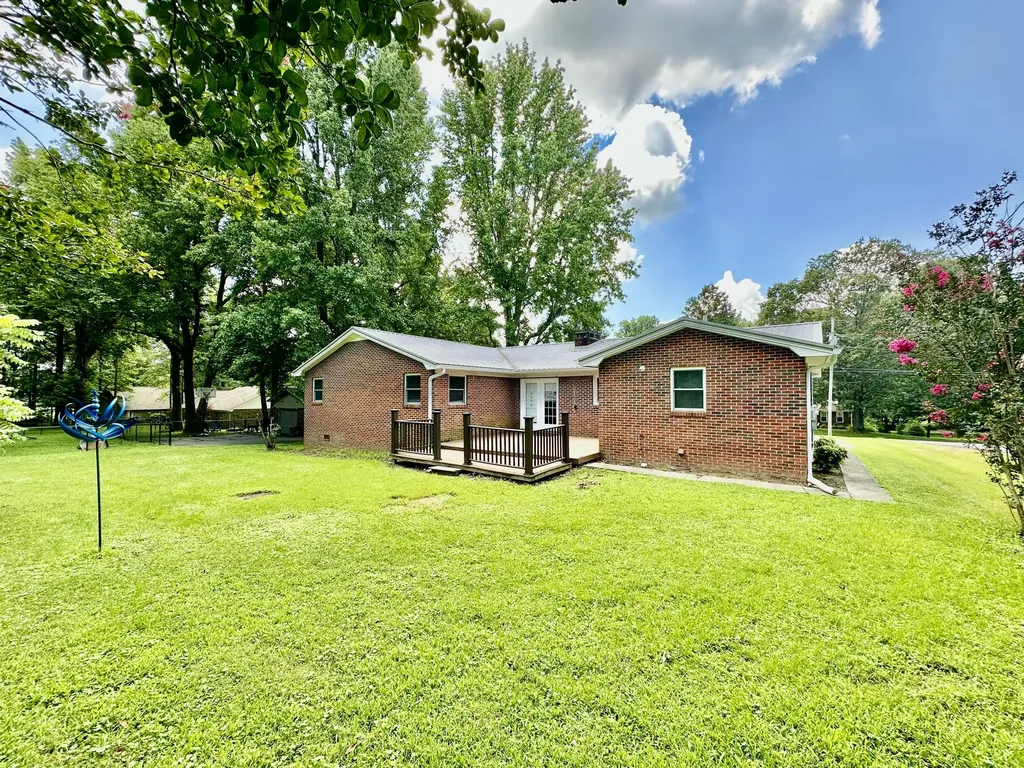 52 S Nottingham Lane Murray KY 42071