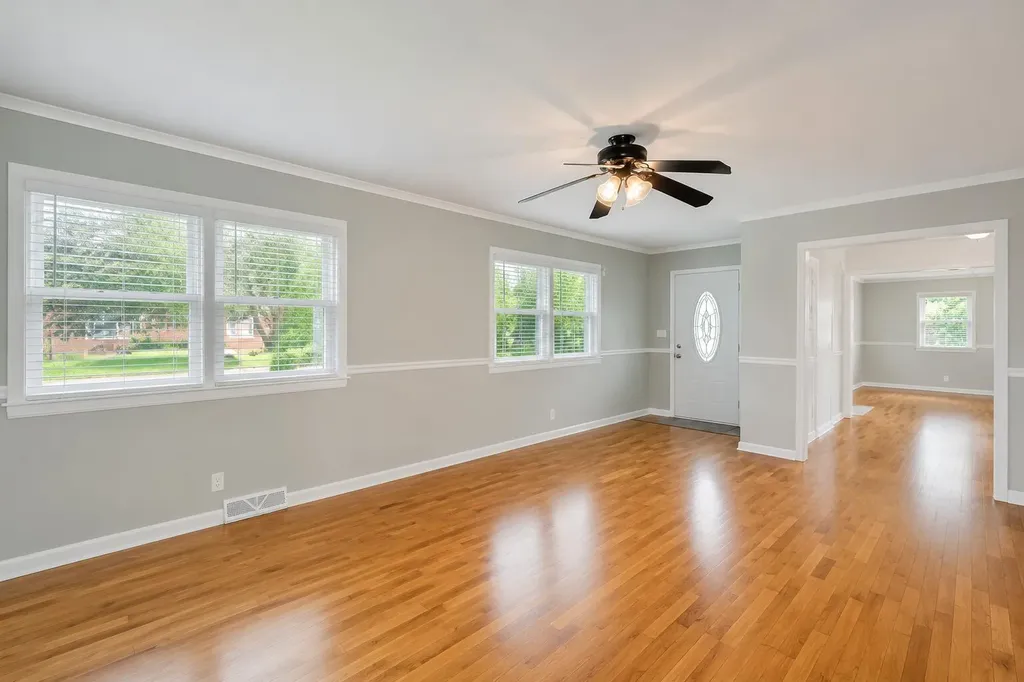 208 N Lewis Court Georgetown KY 40324
