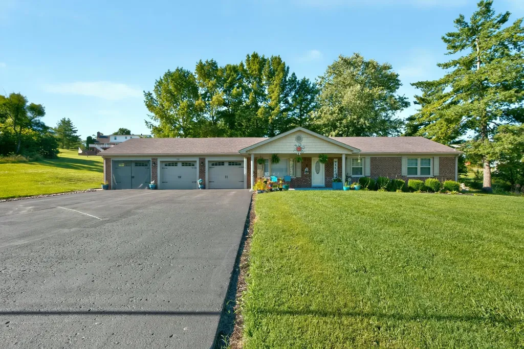 230 Mercer Avenue Harrodsburg KY 40330