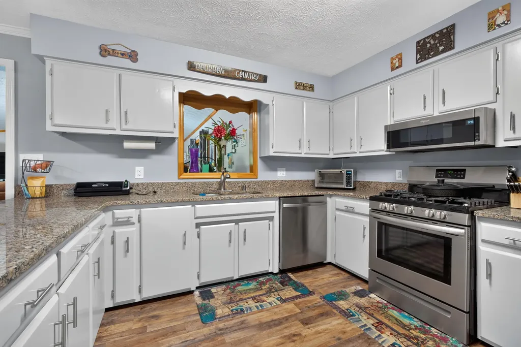 230 Mercer Avenue Harrodsburg KY 40330