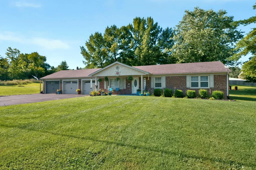 230 Mercer Avenue Harrodsburg KY 40330