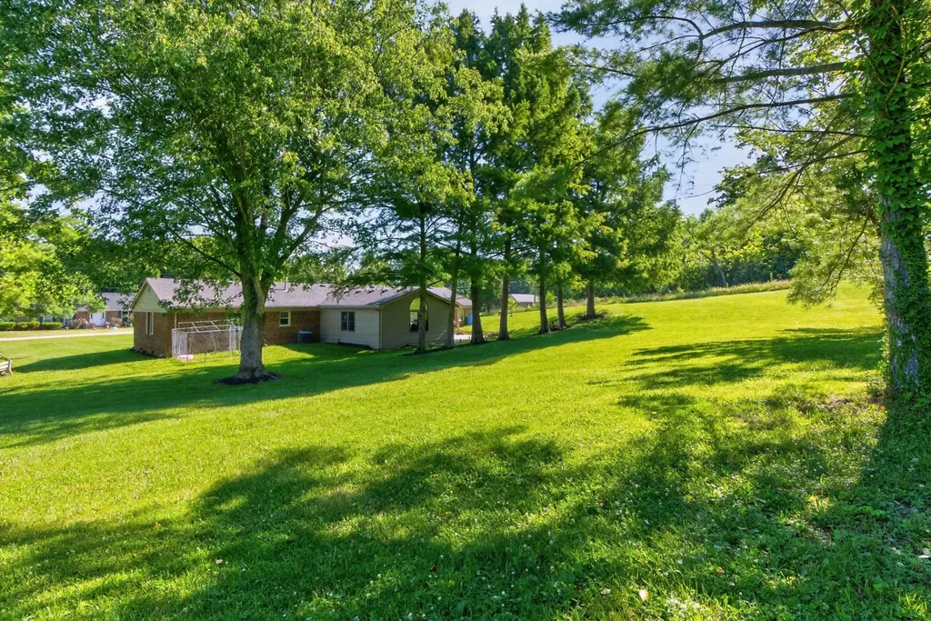 230 Mercer Avenue Harrodsburg KY 40330