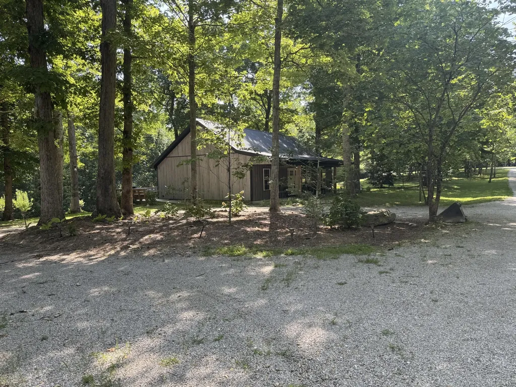 378 Shugars Hill Road Liberty KY 42539
