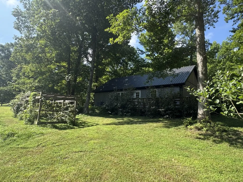 378 Shugars Hill Road Liberty KY 42539