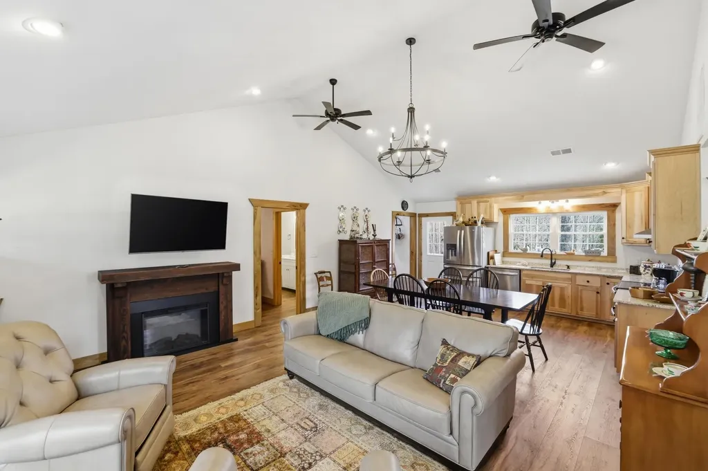 378 Shugars Hill Road Liberty KY 42539