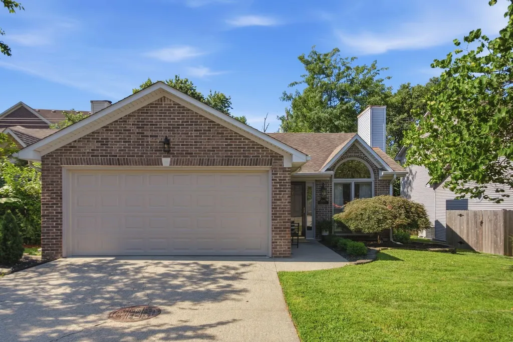 2060 Glade Lane Lexington KY 40513