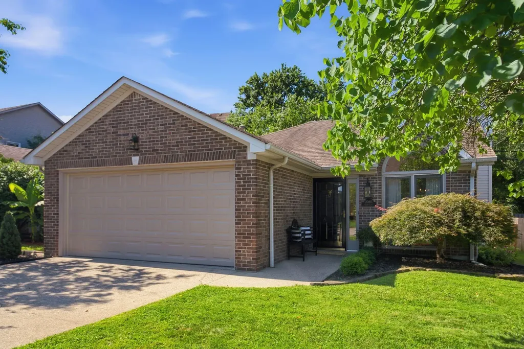 2060 Glade Lane Lexington KY 40513