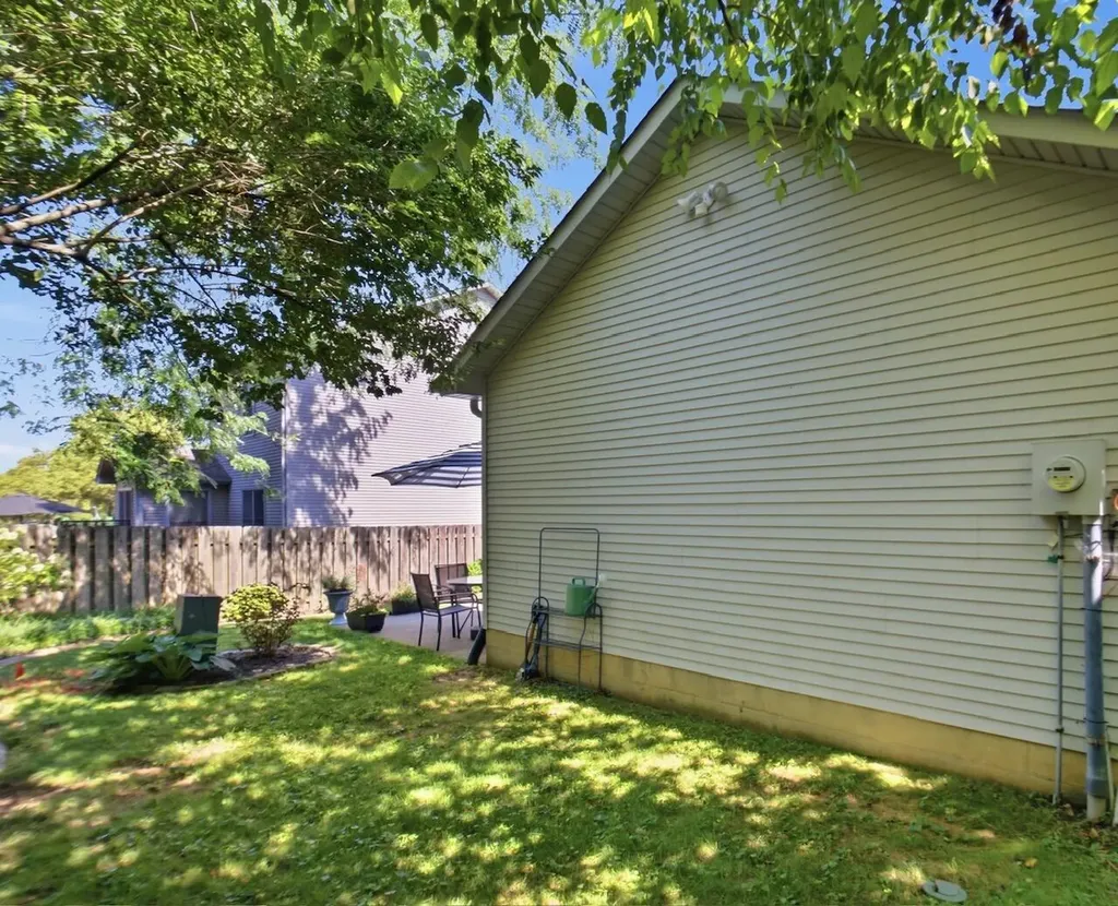 2060 Glade Lane Lexington KY 40513