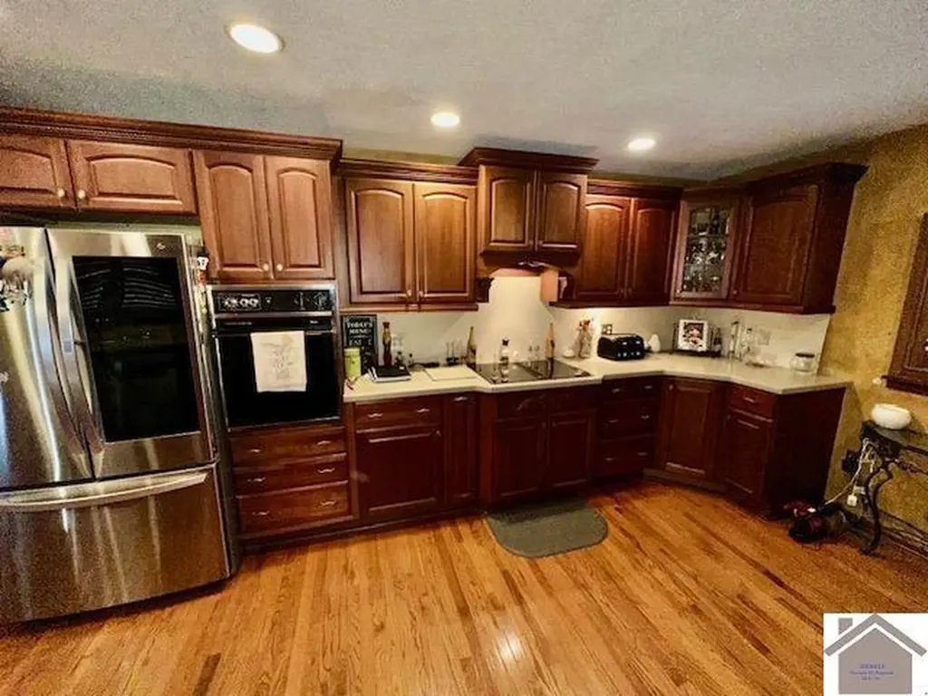8898 E St Route Mayfield KY 42066