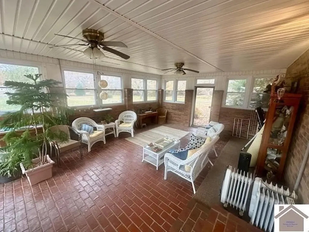 8898 E St Route Mayfield KY 42066