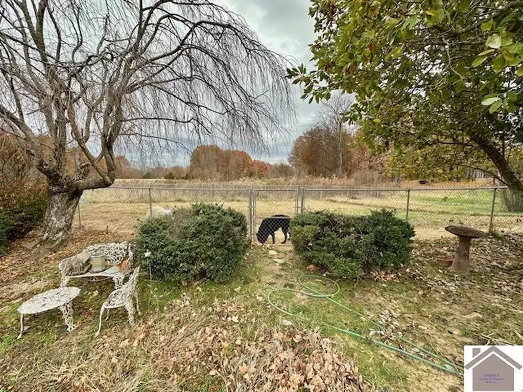 8898 E St Route Mayfield KY 42066