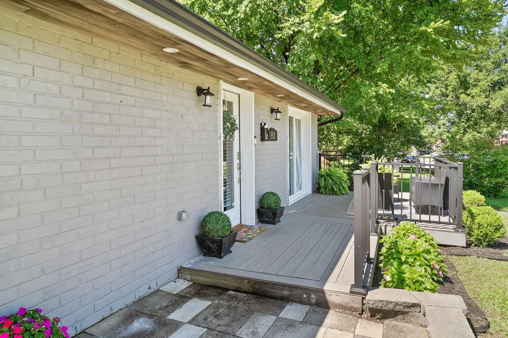 552 Compton Drive Lexington KY 40517